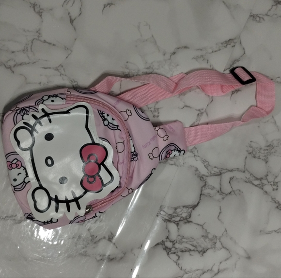 Hello Kitty Mini Backpack - Picture 3 of 6